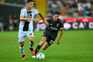 Chấn thương đầu gối trái của Chiesa không đáng ngại, Juventus thận trọng không gọi cậu ấy vào danh sách.